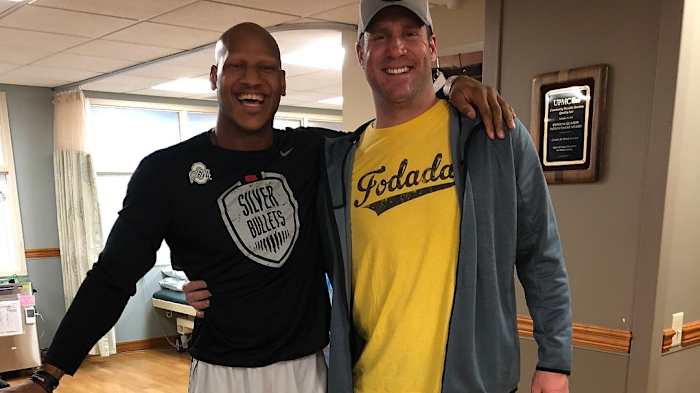ryan-shazier-steelers-injury-update-hospital-discharge-rehab-standing.jpg